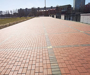 Варианты применения красного тротуарного клинкера Лондон