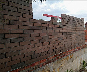 Кирпич Графит Старая стена евро формата в дизайне коттеджа