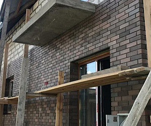 Облицовка дома кирпичем Графит дуб евро формат