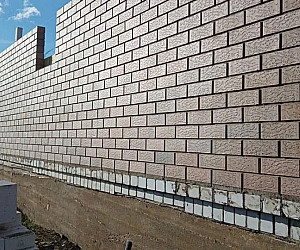 Дизайнерские решения фасадов из кирпича Готика Дуб формата 1.4 НФ